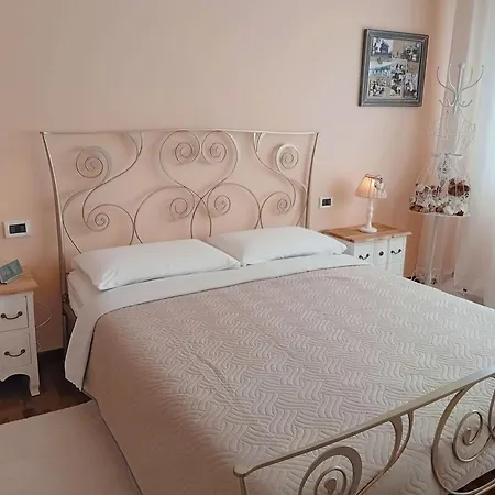 Bruna לינה וארוחת בוקר 4*